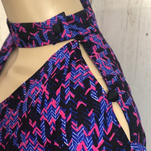 🌻 NWT Derek Lam IO Crosby 100% Silk Top
100% Silk - Picture 7 of 16